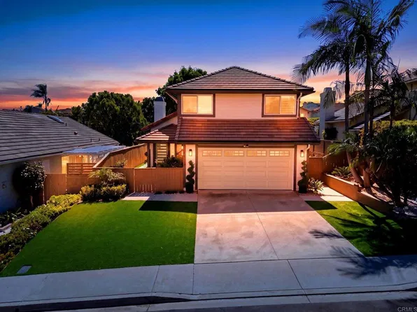 1923 Elm Ridge Dr, Vista, CA 92081