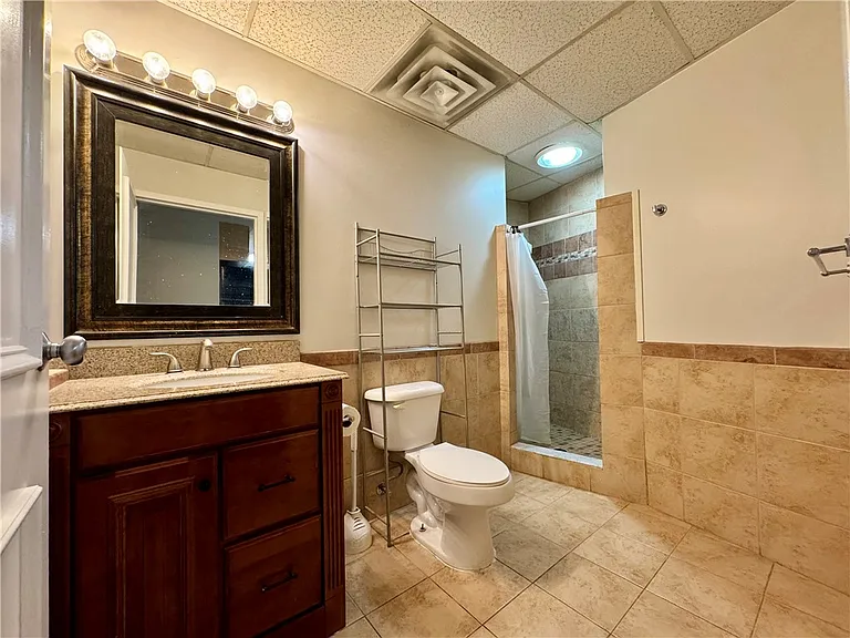 241 Norris Dr — Photo 9
