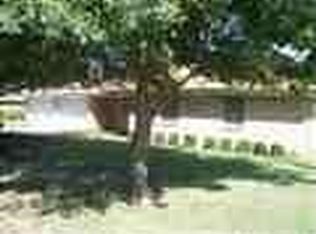 416 S Pecan St, Henrietta, TX 76365