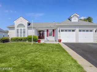 58 Winterton Dr, Toms River, NJ 08757