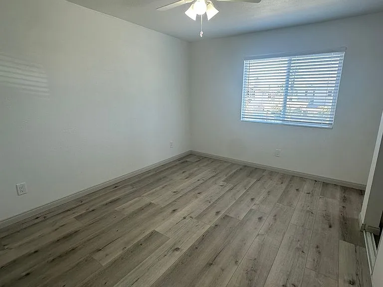 202-204 Calla Ave — Photo 15