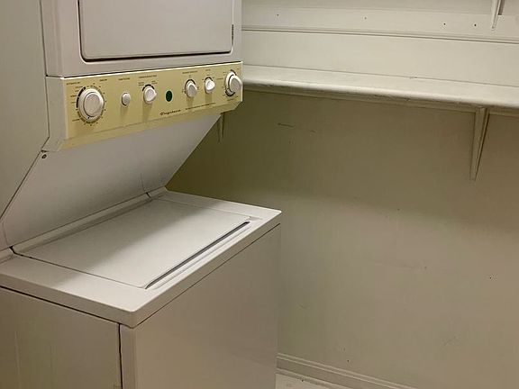 5th image of 203 Farrell Ln