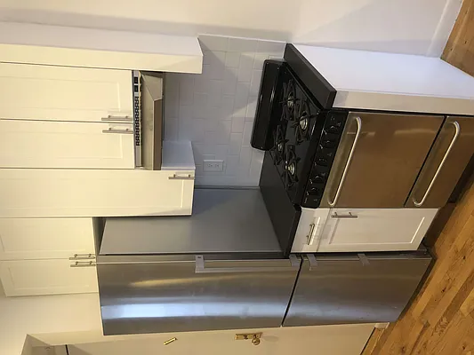 Rented by Waverly Realty Associates | media 8