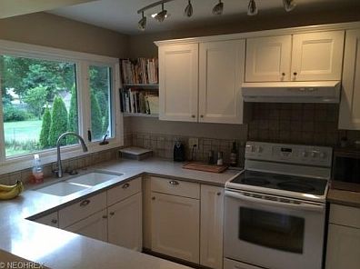 5th image of 3346 Lakeview Blvd