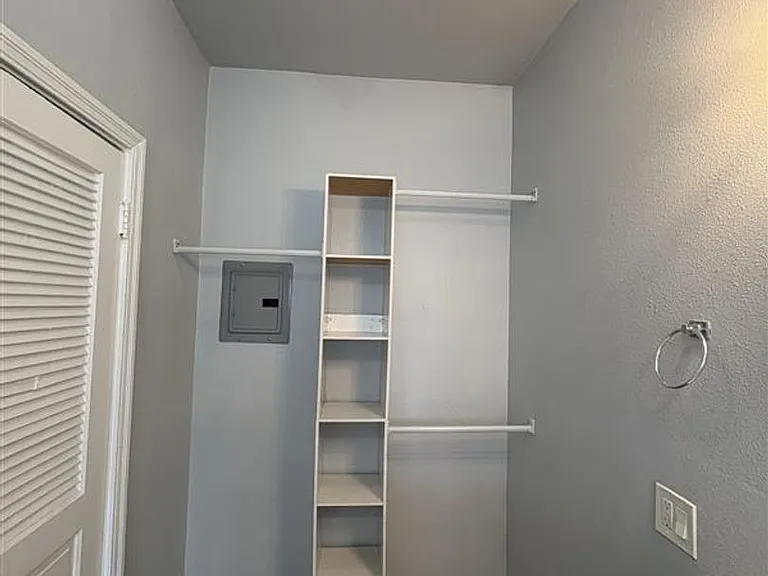 1000 Redondo Ave — Photo 9