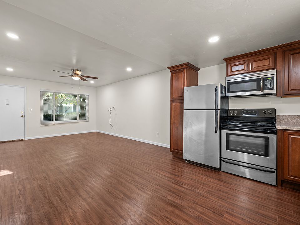 1st image of 1846 Oliver Ave #3