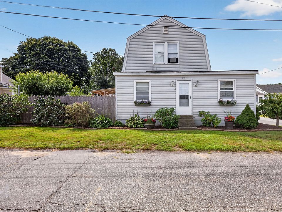 1st image of 32 Gardner Ave