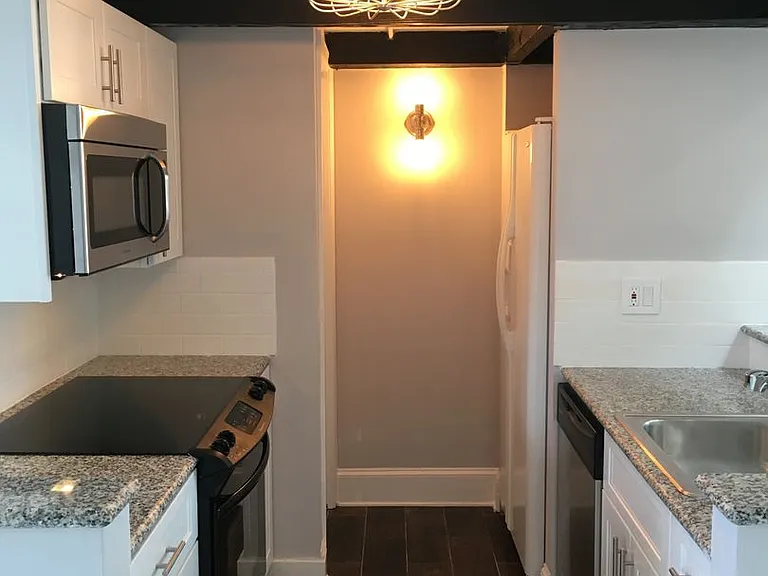 2308 Lombard Street — Photo 14
