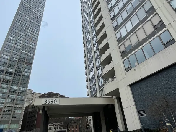 3930 N Pine Grove Ave APT 2405, Chicago, IL 60613