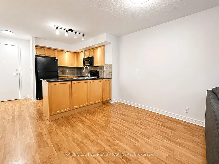 33 Cox Blvd #231 — Photo 6