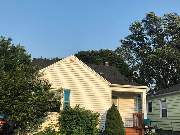2nd image of 1346 Houseman Ave NE