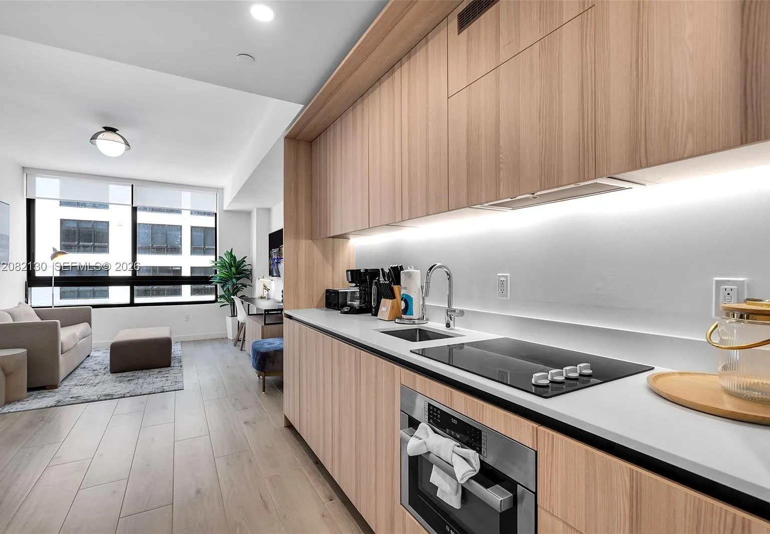 1 bed, 1.0 bath, 527 sqft, $3,300 — Photo 3