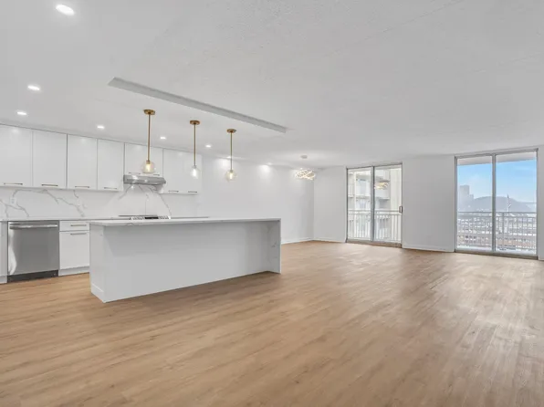 1055 River Rd APT 809, Edgewater, NJ 07020