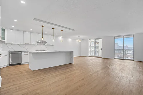 1055 River Rd #809 Photo 1
