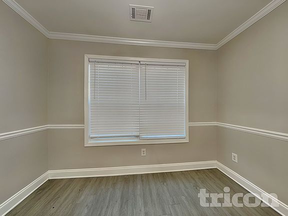 3rd image of 3540 Stoney Creek Way