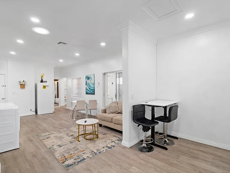 1832 S White Ave #B — Photo 7