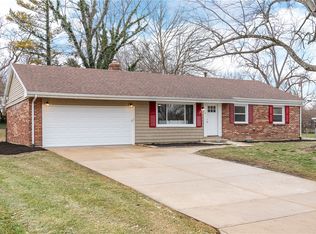 225 S Main St, Centerville, OH 45458