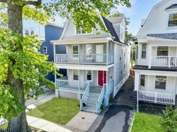 237 S Clinton St Floor 3, East Orange, NJ 07018