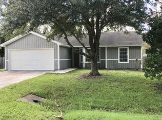 1608 Twin Oak Dr E, Middleburg, FL 32068