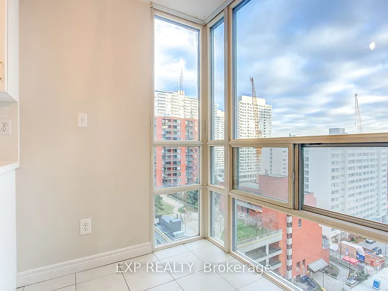 43 Eglinton Ave E #1509 — Photo 14