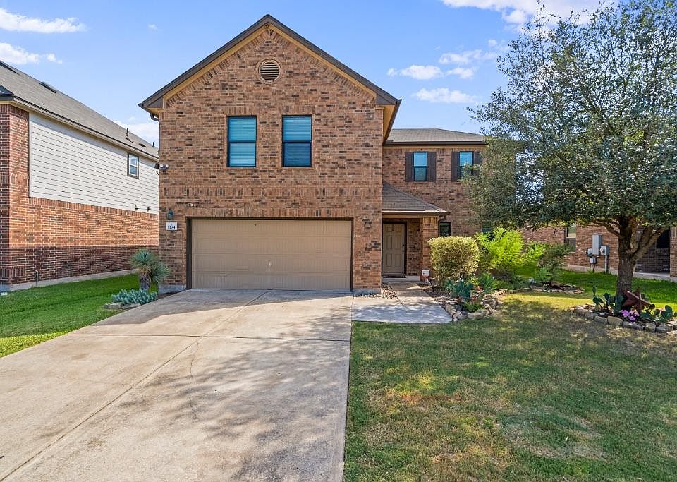 1st image of 1194 Hyde Park Dr