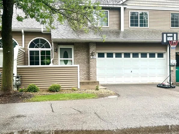 102 Primrose Ct, Vadnais Heights, MN 55127