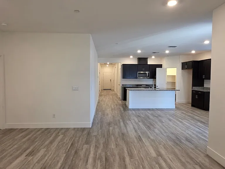 816 Loon St — Photo 10