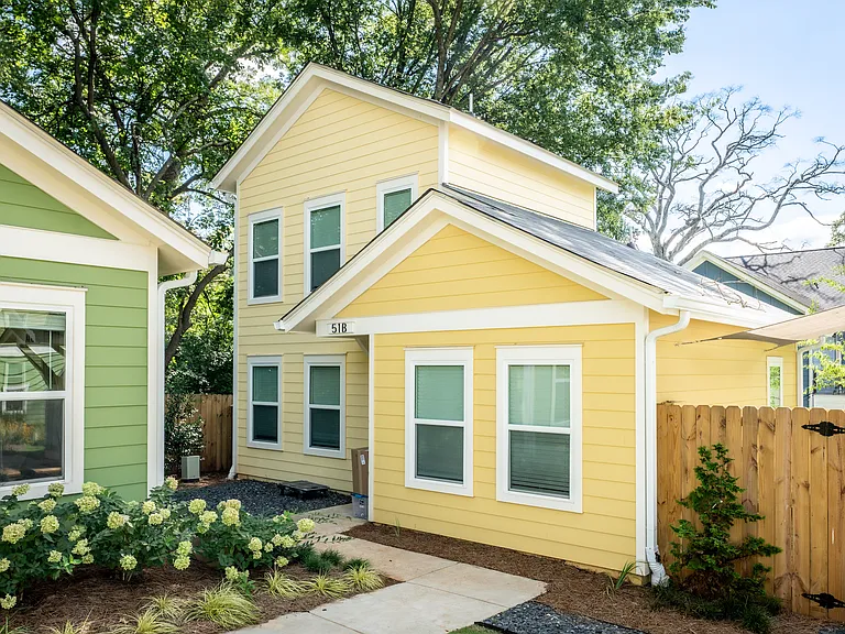 1351 Finley St NE #B — Photo 1