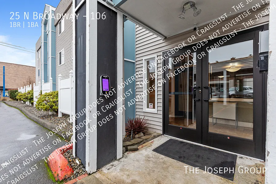 Charming 1-Bedroom Condo in the Heart of Tacoma! — Photo 2