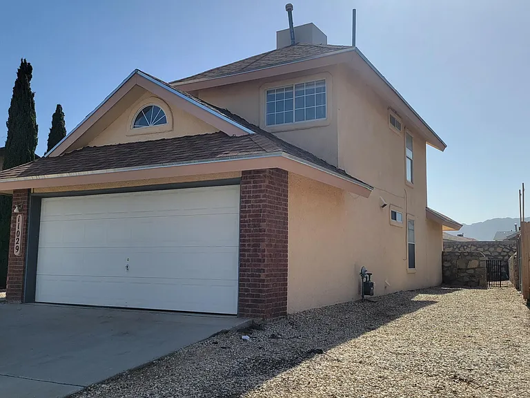 11029 Wedge Ln — Photo 2