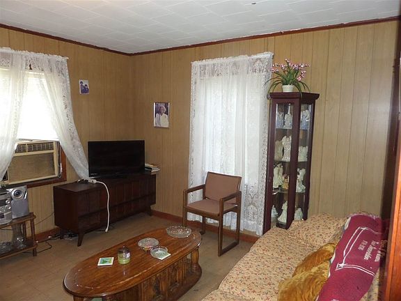 2nd image of 4037 Highway 308