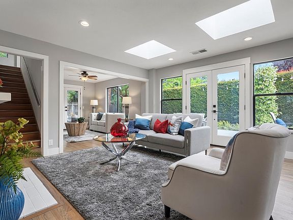 4th image of 489 Fenley Ave