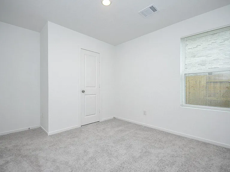 923 Capracotta Dr — Photo 6