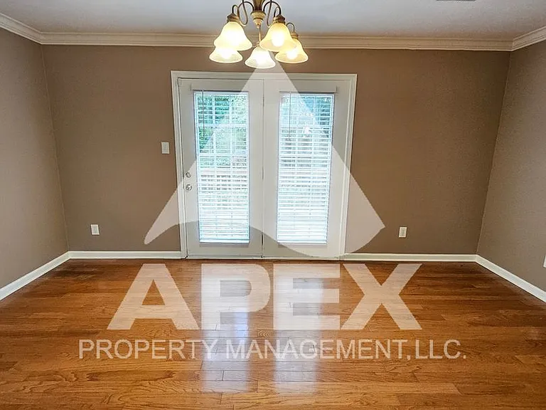 10808 Topview Ln — Photo 4