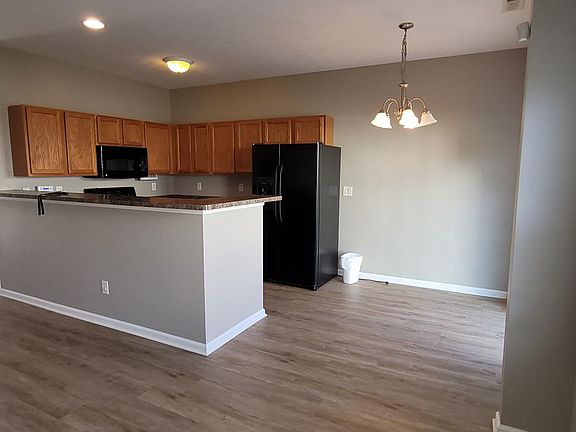 5th image of 9768 Rolling Plain Dr