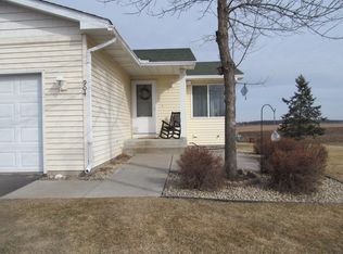 904 Ivy Ridge Ln, Buffalo, MN 55313