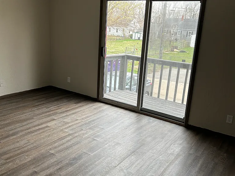 609 Parr Hue Ln #B — Photo 2