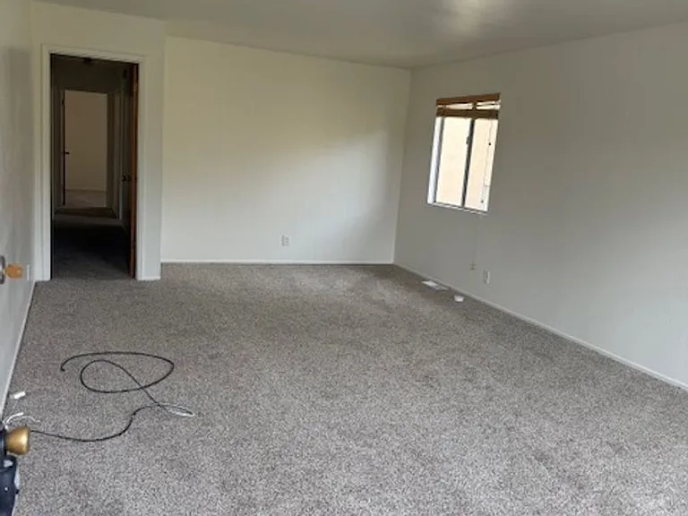 544 Van Buren St — Photo 3