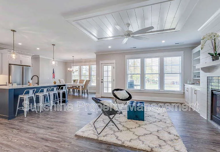 2852 Martins Point Way — Photo 2