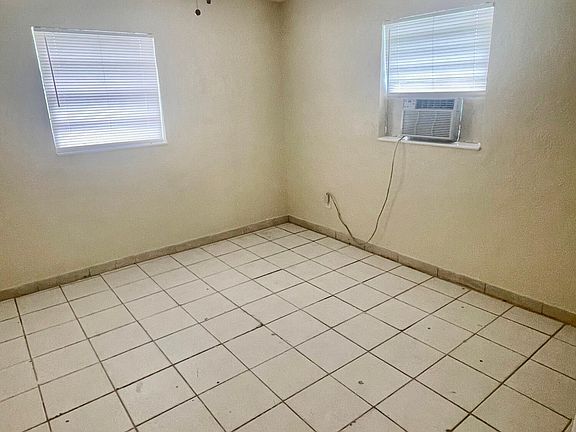 3rd image of 22 NW 8th Ave APT 4
