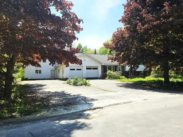 30 Birchwood Drive, Oakland, ME 04963