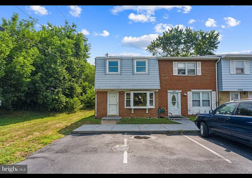 3 bed, 1170 sqft, $1,700 — Photo 1