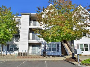 1724 Waterford Dr, Edison, NJ 08817