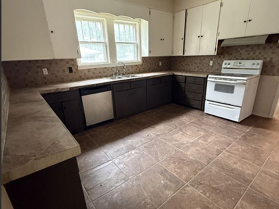 4th image of 1527 Boggan Dr