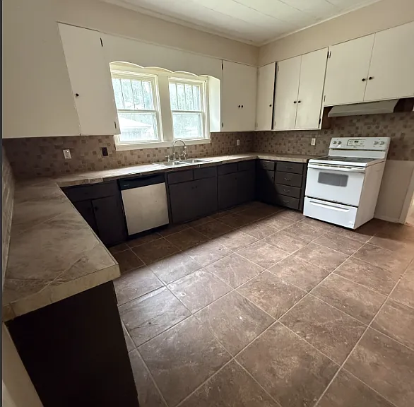 1527 Boggan Dr — Photo 4