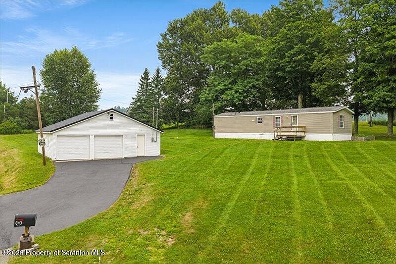 1st image of 18 Lakeview Rd