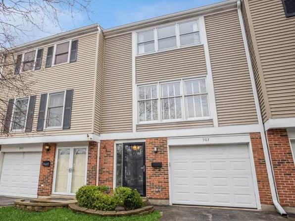 903 Banbury Ct, Schaumburg, IL 60194