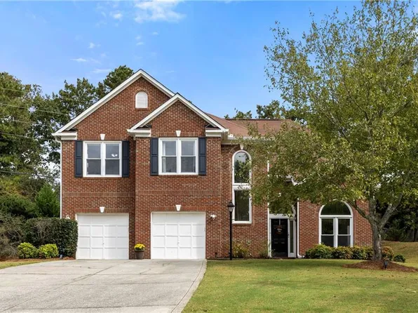 8040 Magnolia Way, Roswell, GA 30075