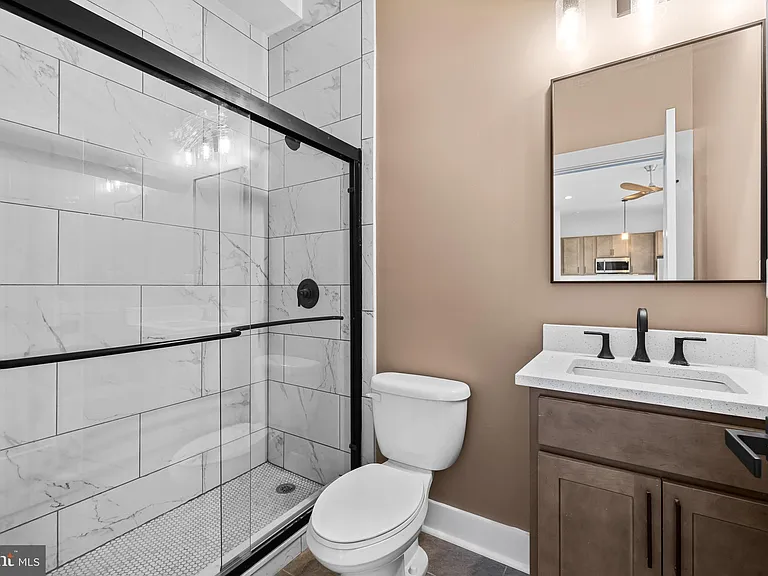 400 S Conkling St #5 — Photo 6