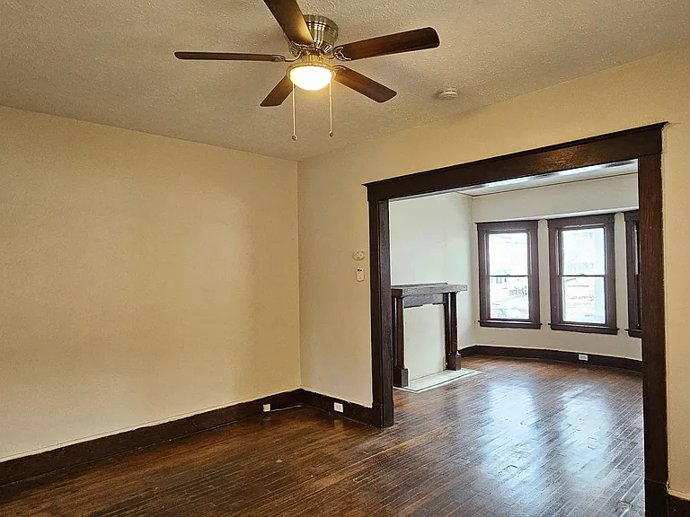 1520-1522 Alameda Ave — Photo 15